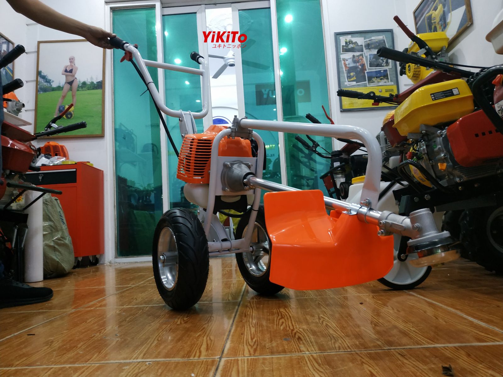 Máy cắt cỏ đẩy tay Yikito TU45